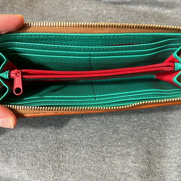 Dooney & Bourke 1975 Wallet - Picture 3 of 10